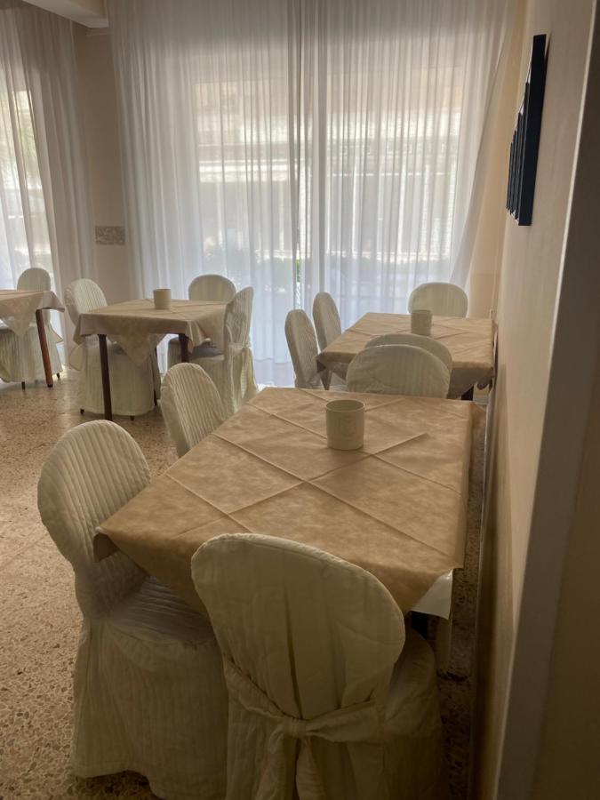 Lucciola Hotel 2*