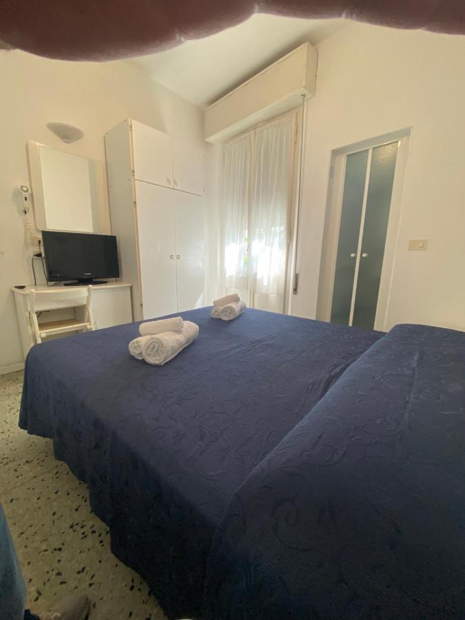 Lucciola Hotel 2*